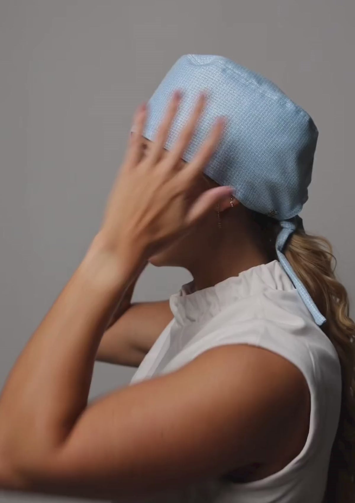 Carregar vídeo: Touca Sky Blue